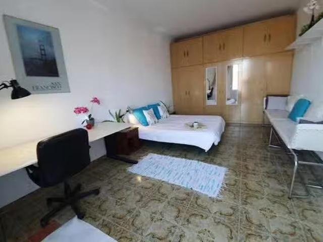 Bonito Habitación en La Rambla, Ciutat Vella