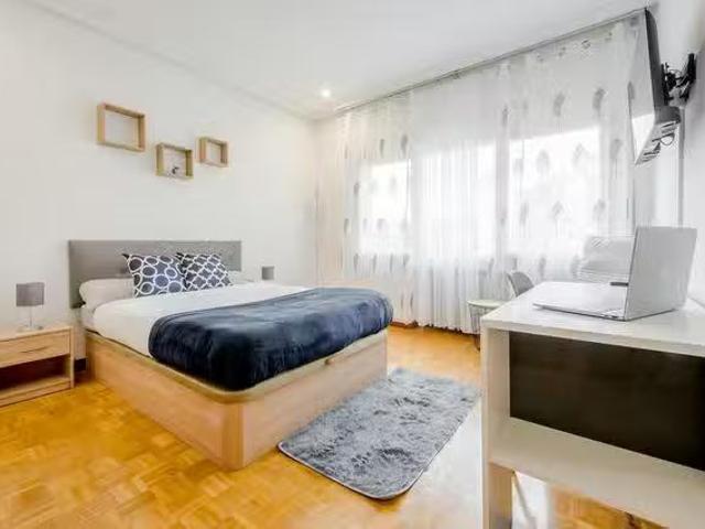 Barato Habitación en Paseo de la Castellana, Almenara