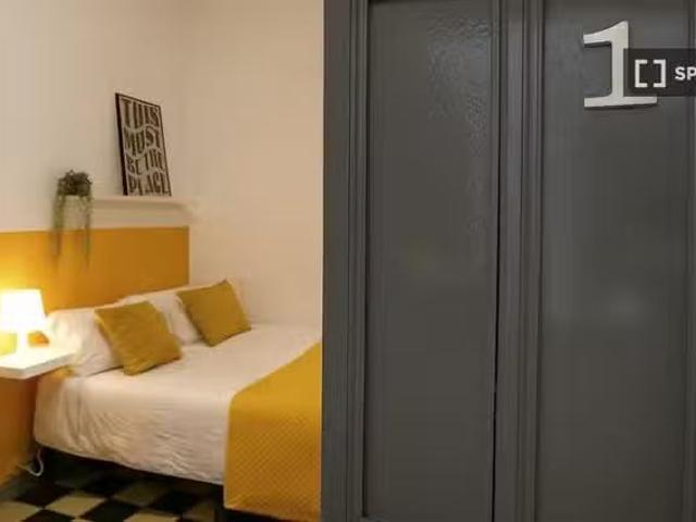 ¡Oferta! Habitación en piso compartido en Centro Sagrario, Gra.