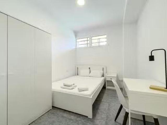¡Oferta! Habitación en Riera de Can Toda, La Salut