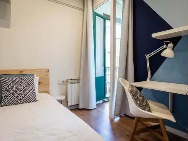 ¡En alquiler! Habitación en Ronda de Sant Pere