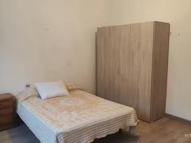 Bonito Habitación en Rúa Curros Enríquez, Monforte