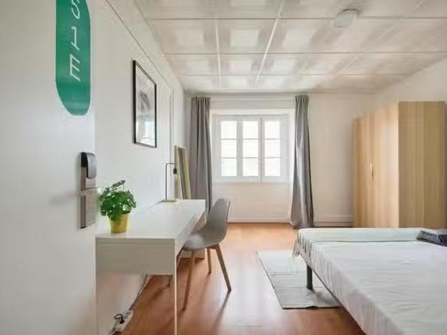 Nuevo Habitación en Rua Alexandre Herculano, Lisbon