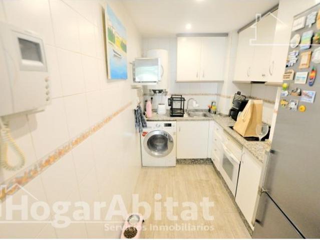 BONITO, LUMINOSO Y EXTERIOR CON GRAN TERRAZA Y ASCENSOR