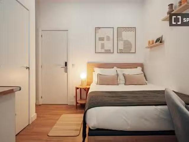 ¡Renta! Se alquila habitación en piso compartido en Barcelona