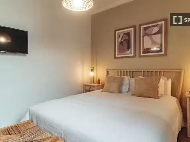 Acogedor Se alquila habitación en piso compartido en Barcelona