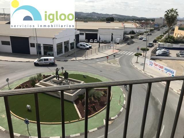 Bonito piso 2 hab 2 bañ garaje y trastero con Piscina comunitaria