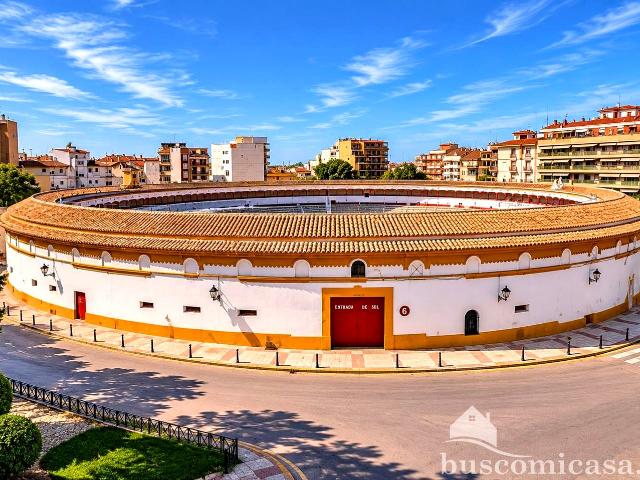 Bonito piso al lado de la Plaza de Toros