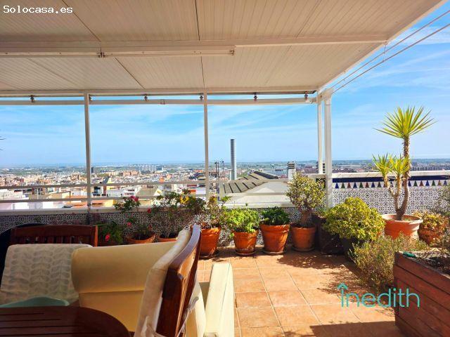 Bonito piso ático con gran terraza y vistas panorámicas en Viladecans