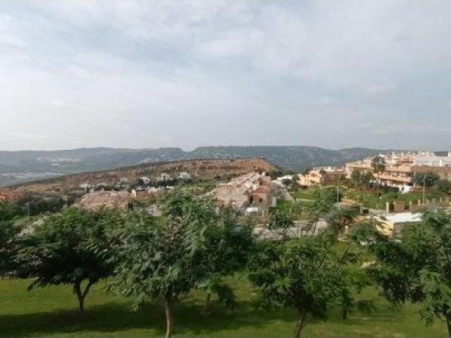 BONITO PISO CON GRAN TERRAZA, GARAJE Y TRASTERO, ¡NO LE FALTA DETALLE!
