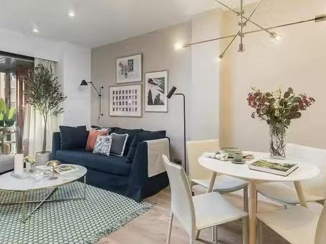 Nuevo Piso de 1 habitación en Calle de Caracas, Chamberí
