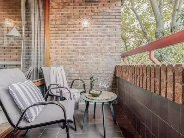 ¡Recién llegado! Piso de 1 habitación en Calle de Álvarez de B.