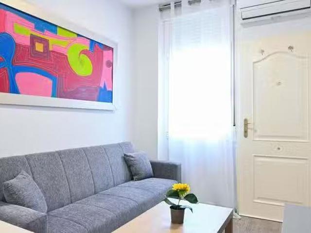 Nuevo Piso de 1 habitación en Calle de la Isla de Java