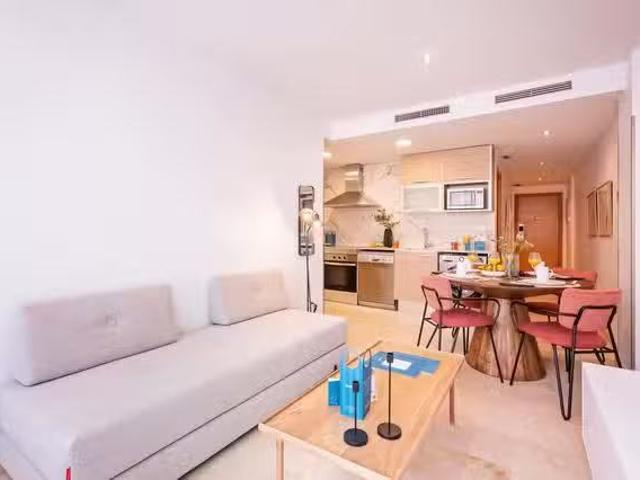¡Renta! Piso de 1 habitación en Carrer de València