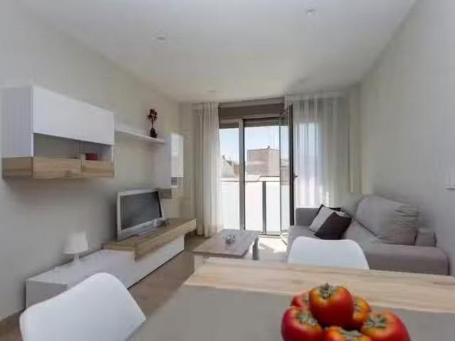 ¡Renta! Piso de 1 habitación en Avinguda de Peris i Valero, En.