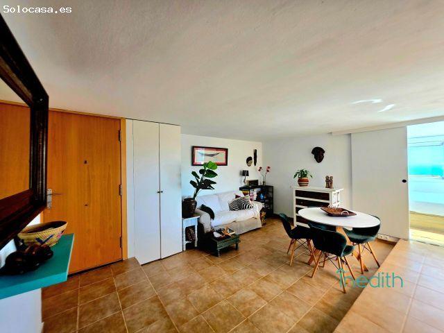 Bonito piso de una habitación en urbanizacón con Club privado en sigtes