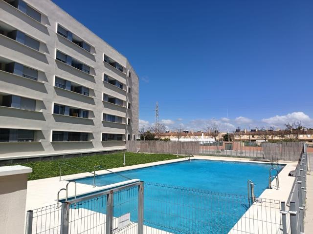 Bonito piso para alquilar con garaje y piscina