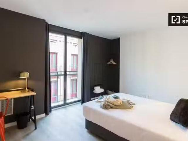 Bonito Vive la experiencia coliving en el corazón de Barcelona