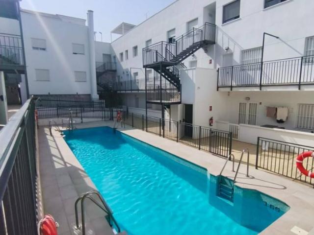Bonito y acogedor piso tipo duplex, a estrenar a escasos minutos de la playa en Balanegra