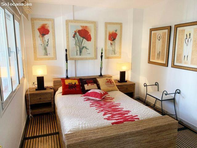 Bonito y espacioso piso en Rocamar, Nagueles Marbella
