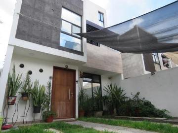 Bonita casa unifamiliar