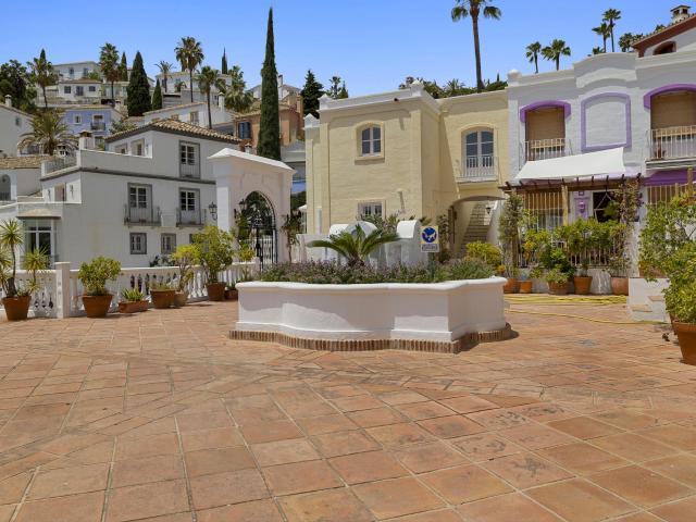 Bonita casa adosada en el acogedor pueblo de La Perla de la. 176m² Benahavís