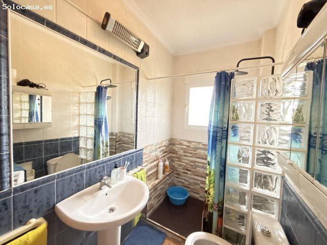 Bonita casa con piscina comunitaria en Punta Prima