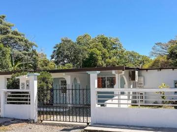 Bonita Casa de 3 Dormitorios con Piscina y Guesthouse en Dolega