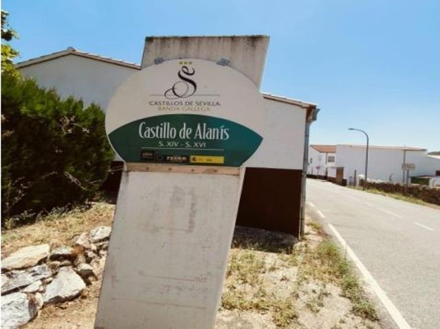 Bonita casa de pueblo en Alanis!