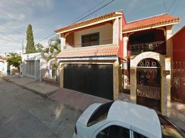 bonita casa en una exelente ubicacion cerca de escuelas parques y hospitales