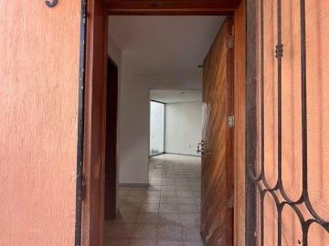 BONITA CASA EN VENTA EN EL COLLI, CON JARDIN INTERIOR, ESPACIOS AMPLIOS Y GRAN UBICACIÓN