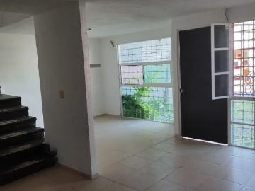 Bonita Casa en Venta en Fraccionamiento Lagunas $1,680,000