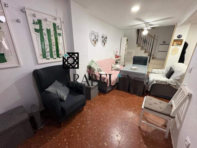 ¡ BONITA CASA REFORMADA EN CAMPO DE LA VERDAD!
