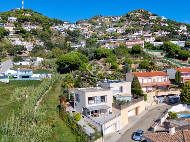 Lucas Fox presenta esta bonita casa en buen estado y con muc. 258m² Lloret de Mar