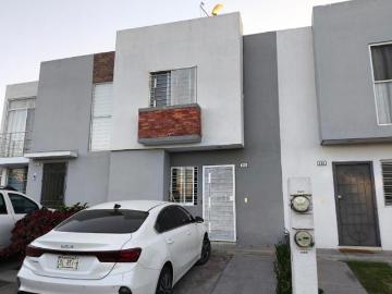 BONITA CASA EN COTO PRIV. 3 RECAMARAS 3 WC COMPL. FRACC PARQUES TESISTAN ZAPOPAN