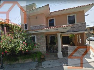 Bonita Casa en Renta