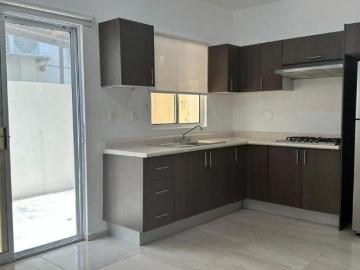 ESTRENA CASA EQUIPADA PLAYA DEL CARMEN EN FRACCIONAMIENTO
