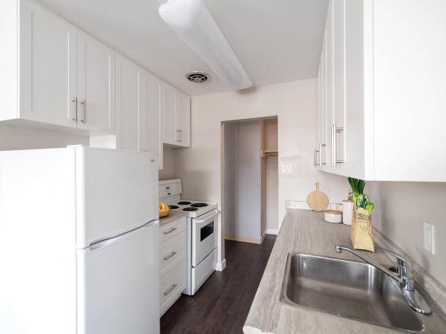 Bonita Arms 1 Bedroom Apartment for Rent at 14 Bonita Ave, Winnipeg, MB R2M 1J1 Alpine Place