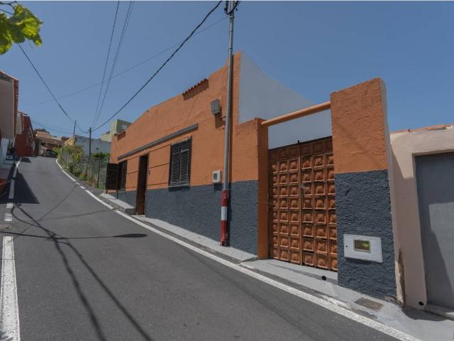 BONITA FINCA URBANA CON CASA ANTIGUA A REFORMAR EN CAMINO BENCOMIA, 3 ICOD DE LOS VINOS