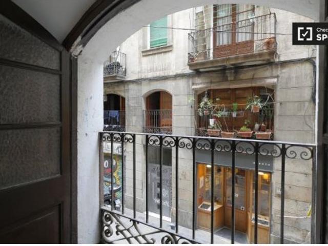 Bonita habitación en alquiler en apartamento de 4 dormitorios, El Raval