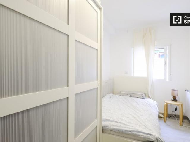 Bonita habitación en alquiler en Puerta del Ángel, Madrid