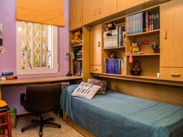 Bonita habitación en piso compartido en Horta Guinardó, Barcelona