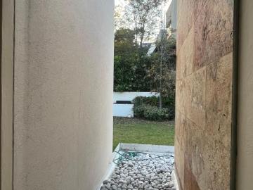 Bonita lujosa residencia una planta, en renta/venta exclusiva zona esmeralda
