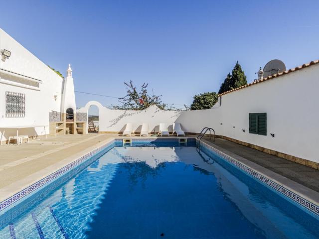 Bonita moradia de 5 quartos com vistas deslumbrantes e pisci. 144m² Lagos