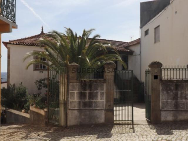 BONITA QUINTINHA EM S. JOÃO DA PESQUEIRA COM 200 ANOS