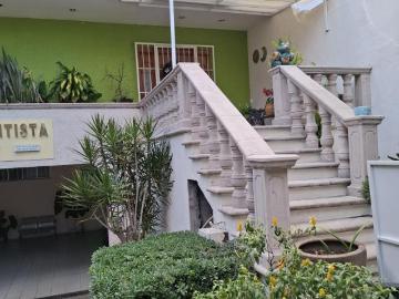 BONITA Y AMPLIA RESIDENCIA A ESPALDAS DE PLAZA GEA Y FRENTE A COSTCO