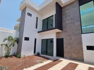 BONITA Y MODERNA CASA CON ALBERCA EN CUAUTLA MORELOS