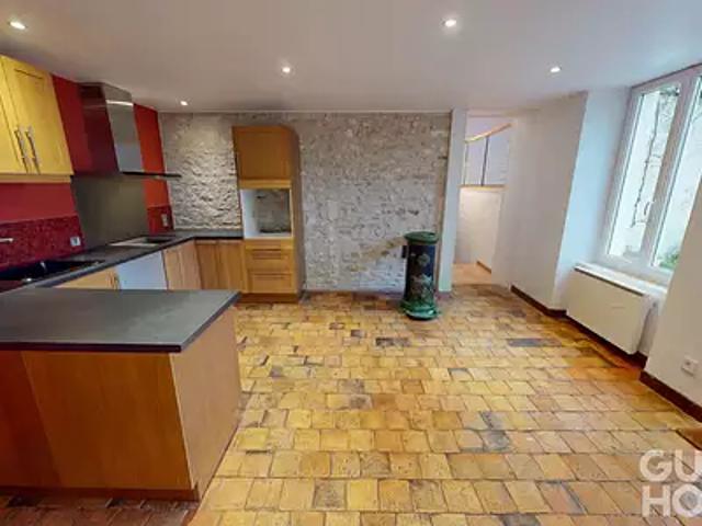 Bonnes 86300 Achat / Vente maison 5 pièces t5 au dernier étage terrasse