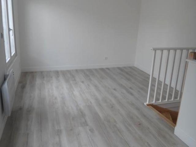 BONNEVAL F2 EN DUPLEX PLEIN CENTRE VILLE