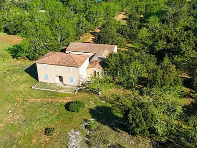Bonnieux 84480 Achat / Vente maison 6 pièces t6
